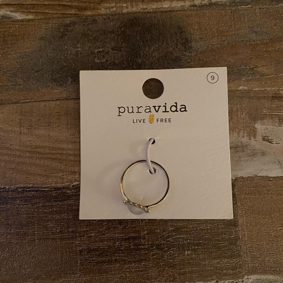 Woman’s ring - Picture 4 of 4